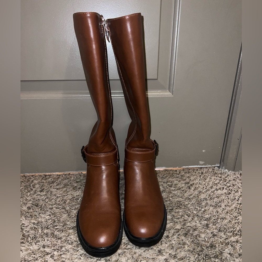 Like new Steve Madden Boots Size 8